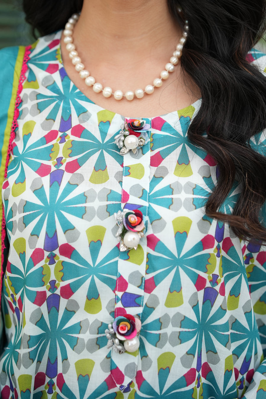 Zarnish Rose Bloom Printed 3-Piece Suit (Premium Lawn)