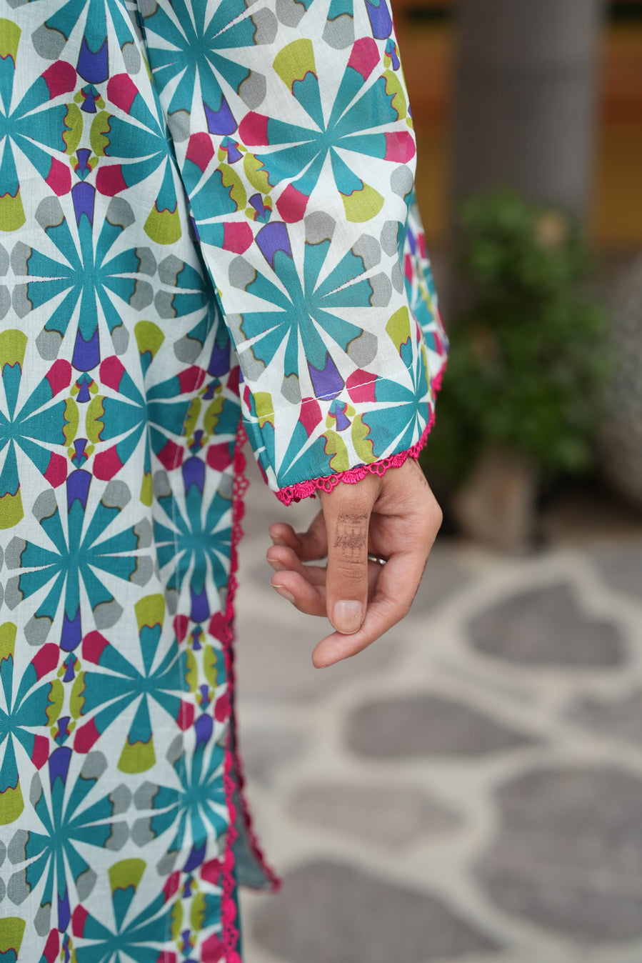 Zarnish Rose Bloom Printed 3-Piece Suit (Premium Lawn)