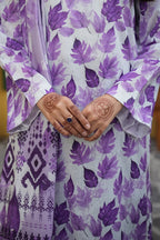 Zarnish Rose Garden Printed 3-Piece Suit (Premium Lawn)